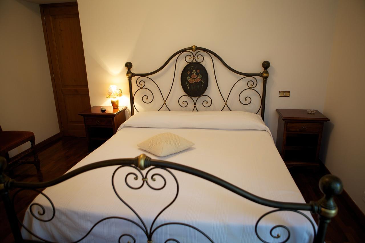 Agriturismo La Rocca Hotell Marsia Rum bild